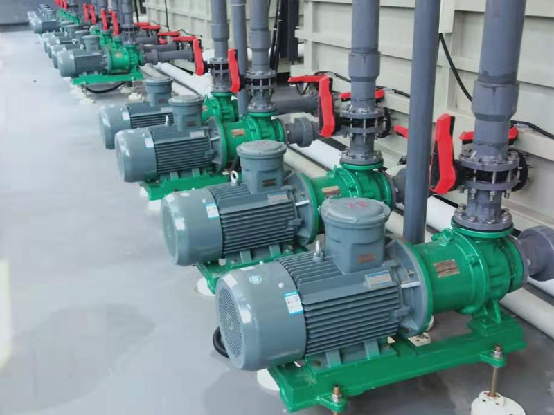 河北石家莊客戶IMD襯氟磁力泵使用現(xiàn)場(chǎng)